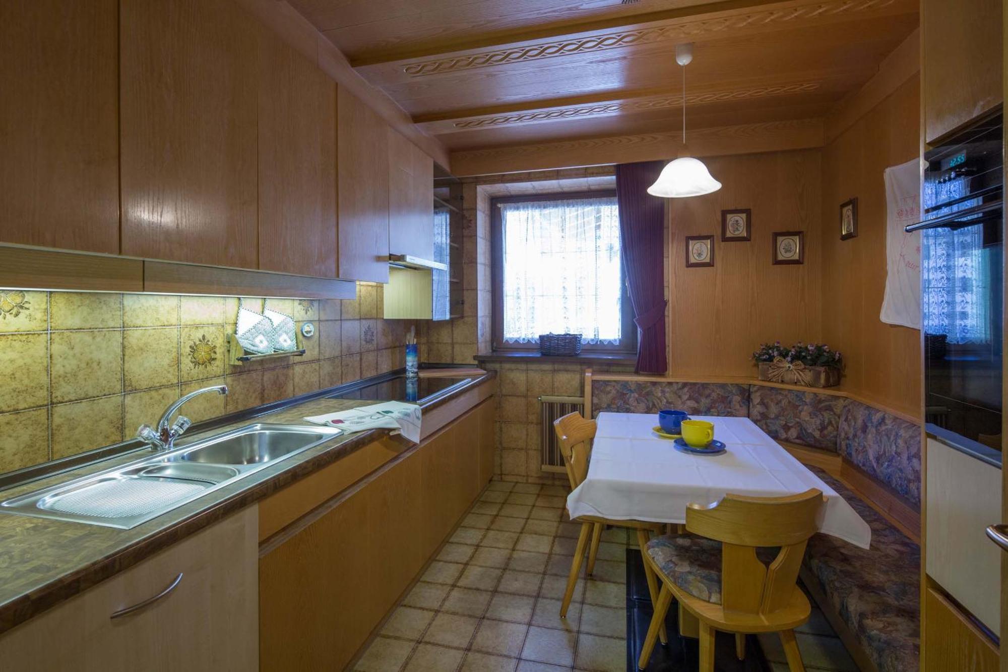 Alpin Apartments Colfosco Oda fotoğraf