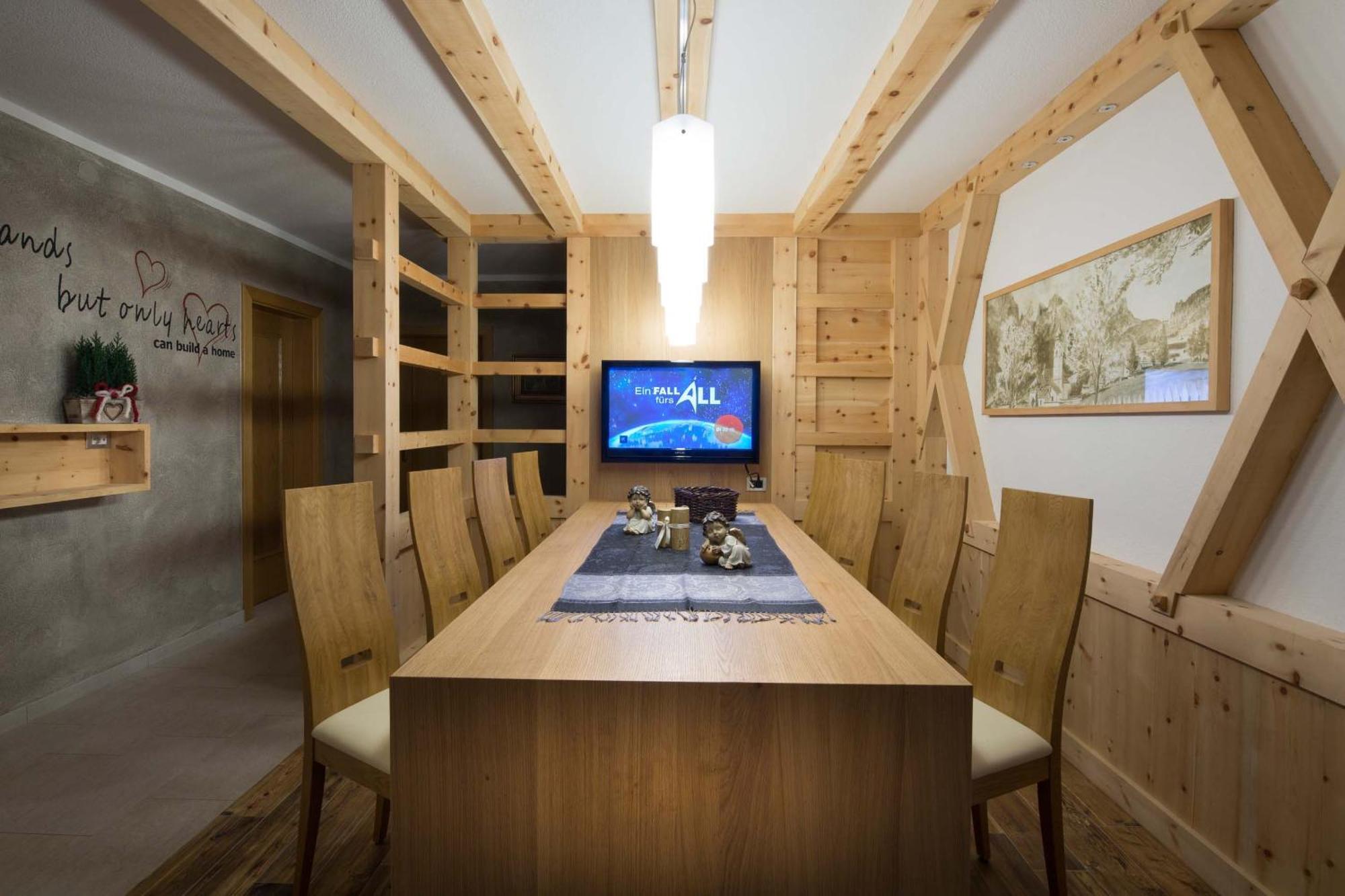Alpin Apartments Colfosco Oda fotoğraf